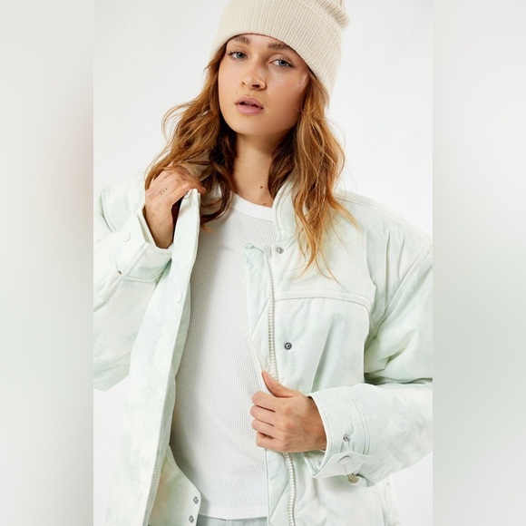 Free People NWT $348 Sage Snow Bunny Slope Boxy Ski Puffer Jacket Snowboarding - Picture 2 of 16